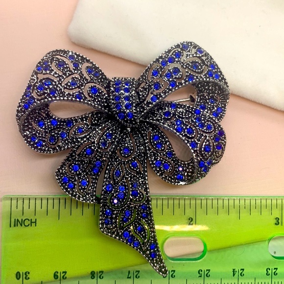 Blue Rhinestone Bow Bowknot Elegant Brooch - Picture 3 of 3